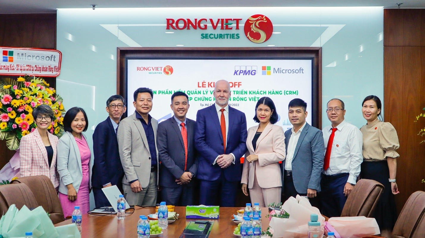 Rong Viet Securities signs strategic cooperation agreement with KPMG Vietnam