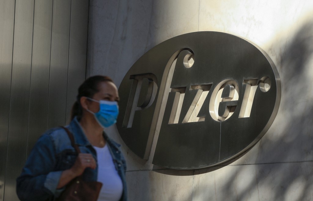 Pfizer lifts 2022 forecast for Covid-19 vaccine sales as profits rise