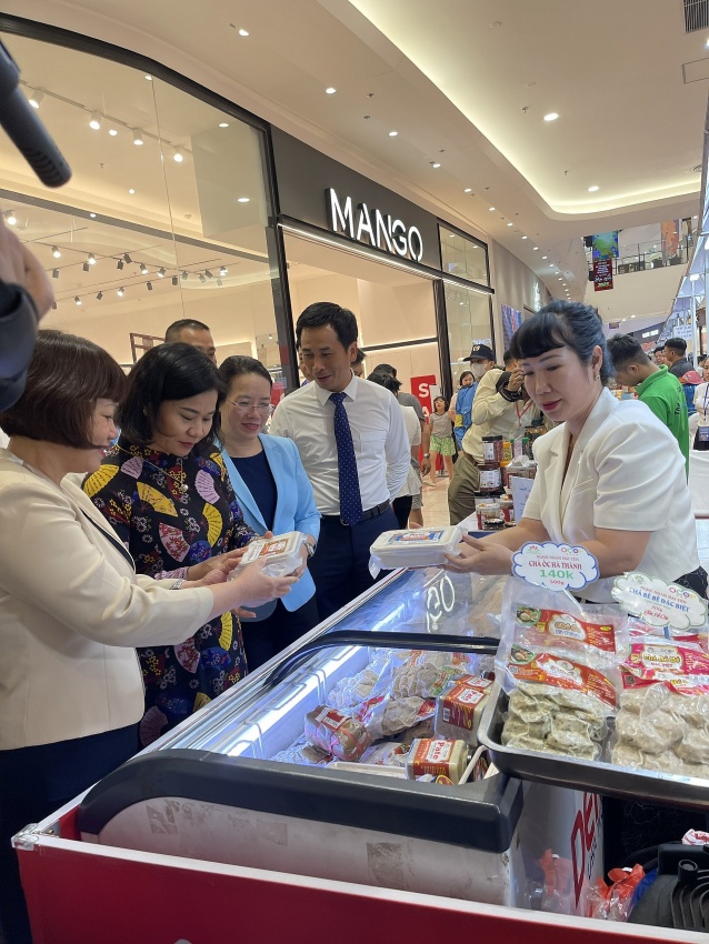 Hanoi Agriculture Fair 2023 opens at AEON Ha Dong