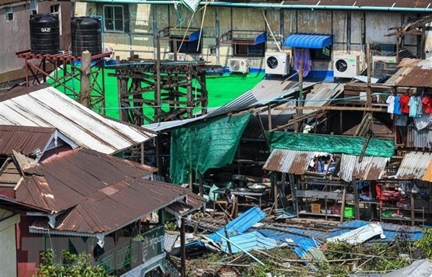 Indonesia sends humanitarian aid to Myanmar