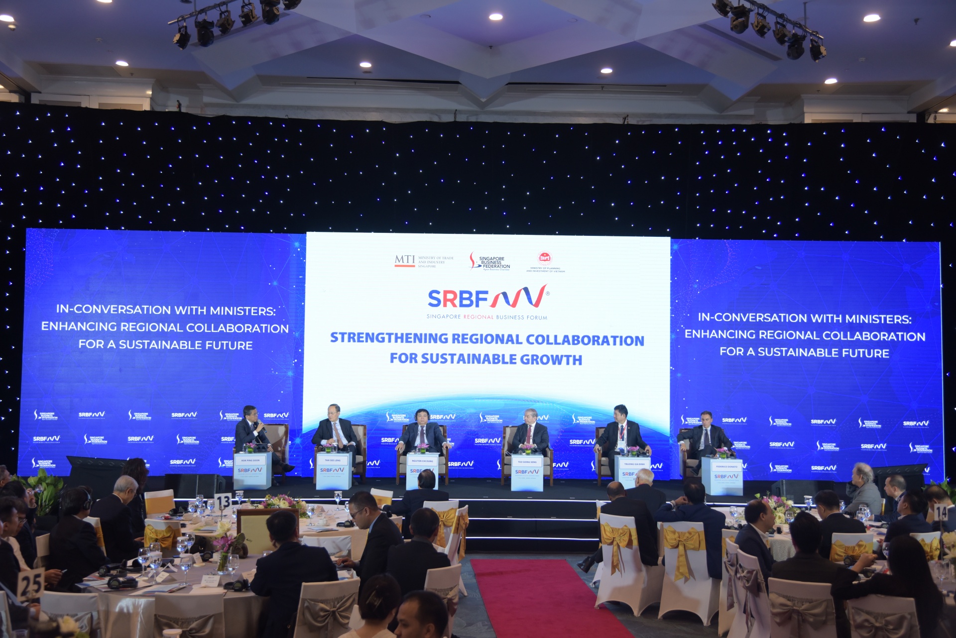 FPT joins dialogue at Singapore Regional Business Forum
