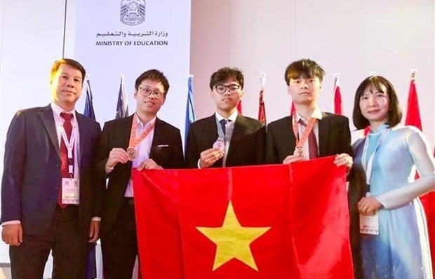 Vietnamese students win medals at International Biology Olympiad