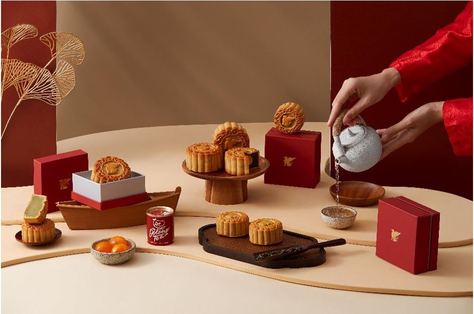 5 star hotels launch high quality moon cake gift boxes