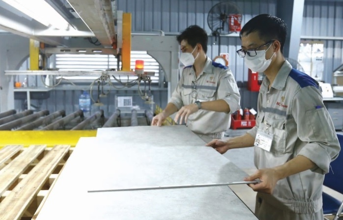 SPC flooring ensuring source of raw materials in Vietnam