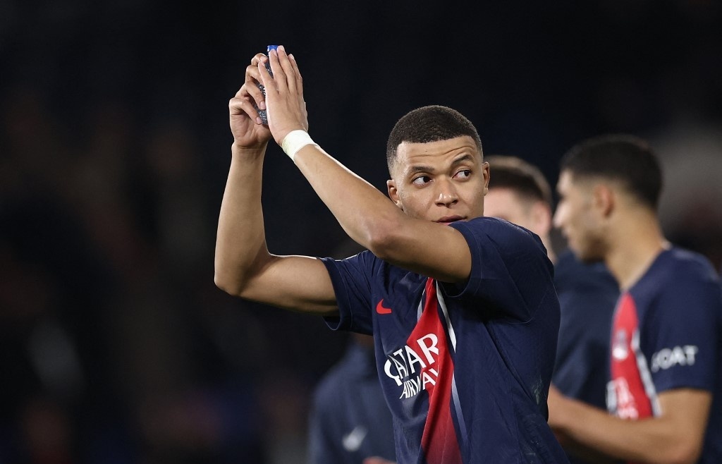 Mbappe tells PSG he plans to leave as saga draws to close