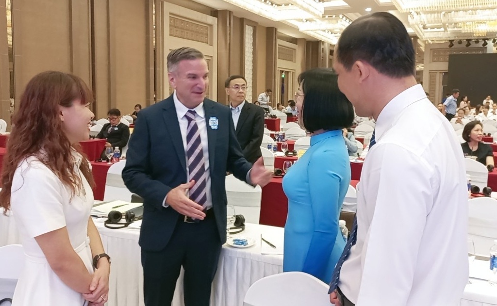 dong nai meets with foreign invested enterprises