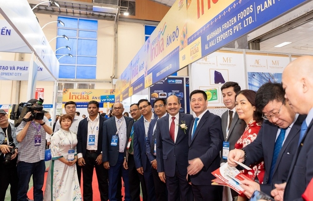 India engages in expo in Vietnam to increase trade ties