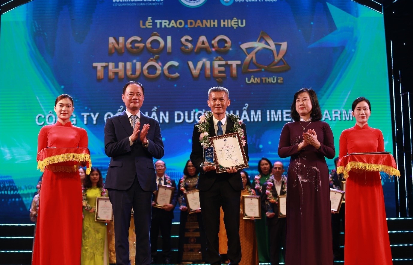 Imexpharm honoured with Vietnam Pharmaceutical Star award