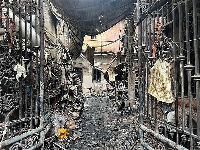 At least 14 killed, 3 injured in house fire in Hanoi