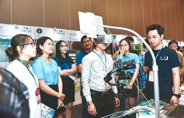 Vietnam leads region in attracting long-term investment into innovative start-ups