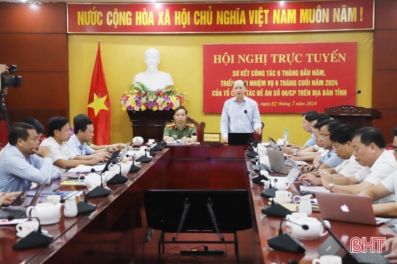 Hanoi commits to develop advanced e-government services