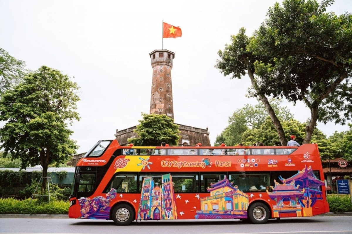 Hanoi plans to introduce new city bus route connecting Bat Trang