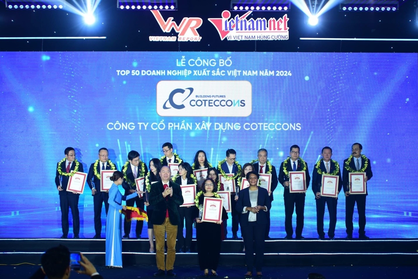 Coteccons honoured with 'VNR Top 50 Vietnam' award for seventh year running