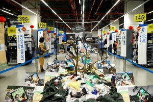 Media exhibition raises awareness on reducing plastic waste