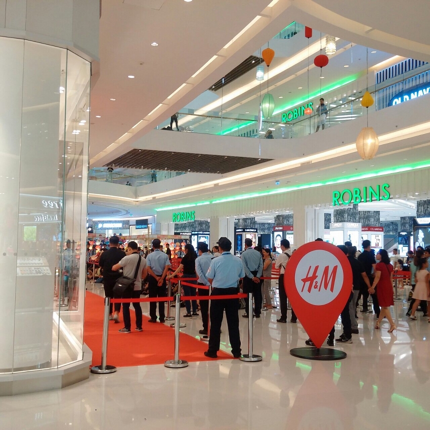 hm opens third store in ho chi minh city