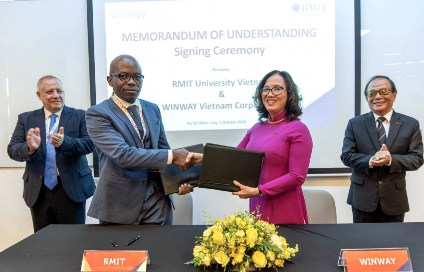 WinWay Travel Corporation and RMIT sign strategic corporation in education and training