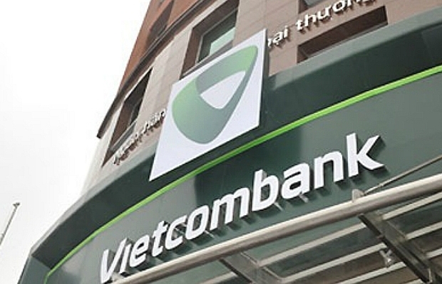 Waves of objections against Vietcombank's service fee rise