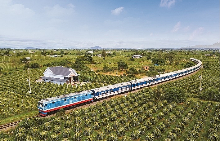 Vietnam Railways only operates a couple of trains from April 1 on COVID-19 fight 