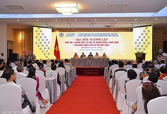 New association for investment consultancy in Vietnam debuts
