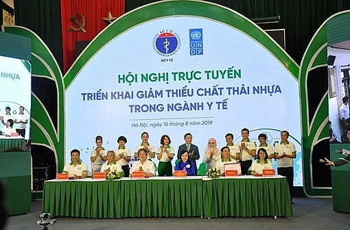 Vietnam’s healthcare sector acts to reduce plastic waste