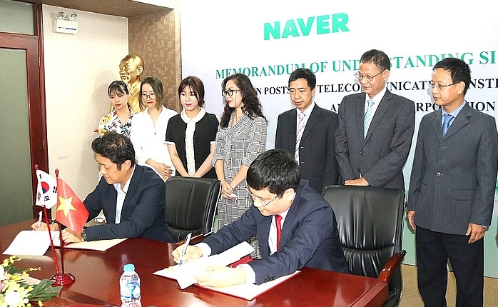 South Korea's internet giant Naver ventures further into Vietnam 
