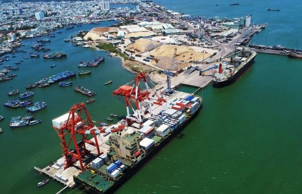 Vietnam invests $18.3 million in upgrading fairway of Quy Nhon Port