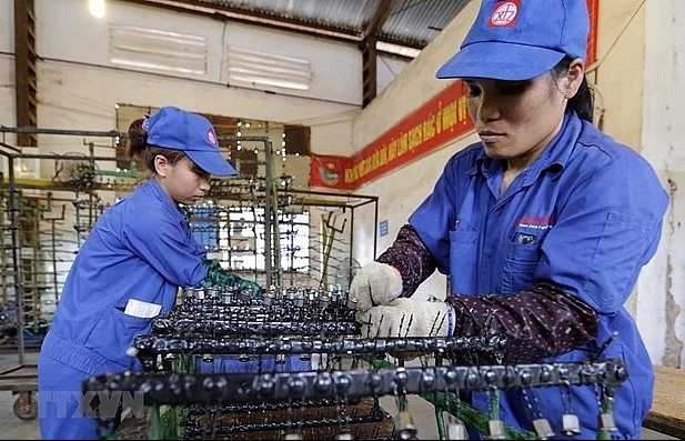 Vietnam to amend 10 laws to further facilitate investment and business activities