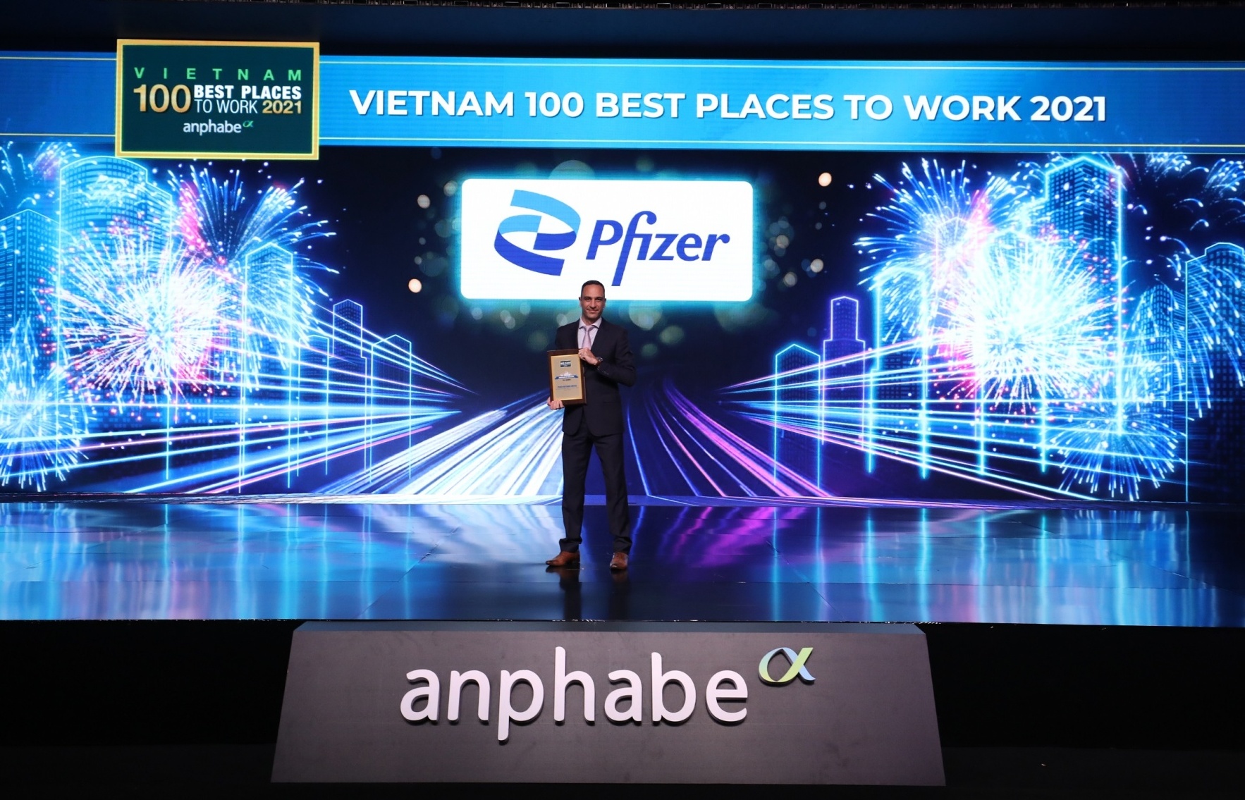 Pfizer Vietnam wins Top 100 Vietnam Best Places to Work in 2021