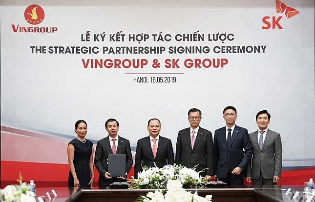 SK Group invests $1 billion in Vingroup, becoming strategic partner