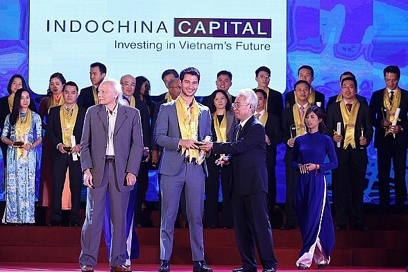 Indochina Capital named the Best Real Estate Consultant at Golden Dragon Awards ceremony