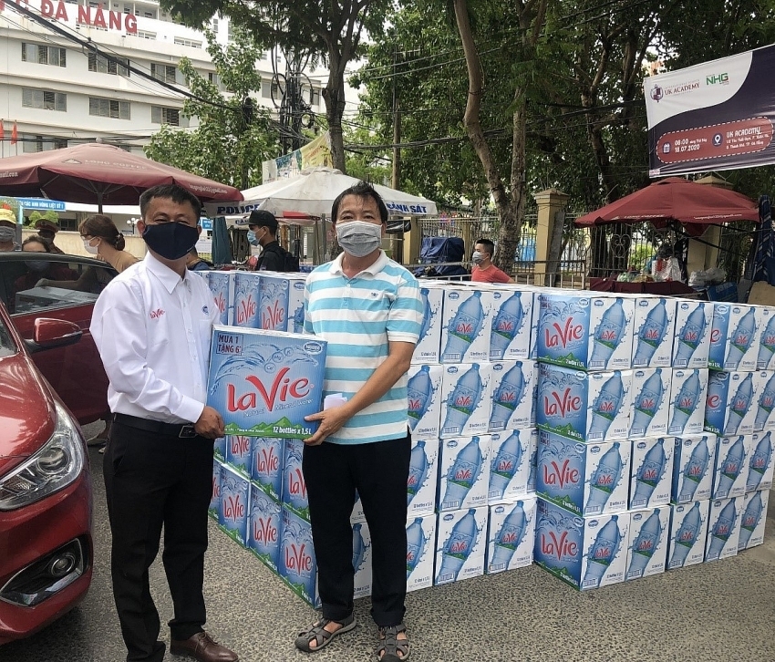 La Vie joins hands to fight COVID-19 in Danang city