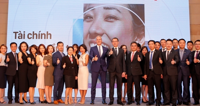 AIA Vietnam partners up with Public Bank to benefit retail customers