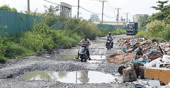 Billion-dollar projects sitting idle in Saigon south
