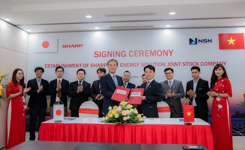 Vietnam Japan fresh joint venture, Sharp - NSN, the handshake for new direction of solar power