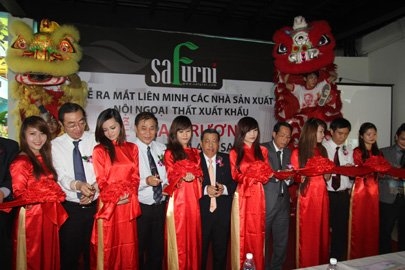 Safurni opens city’s furniture center