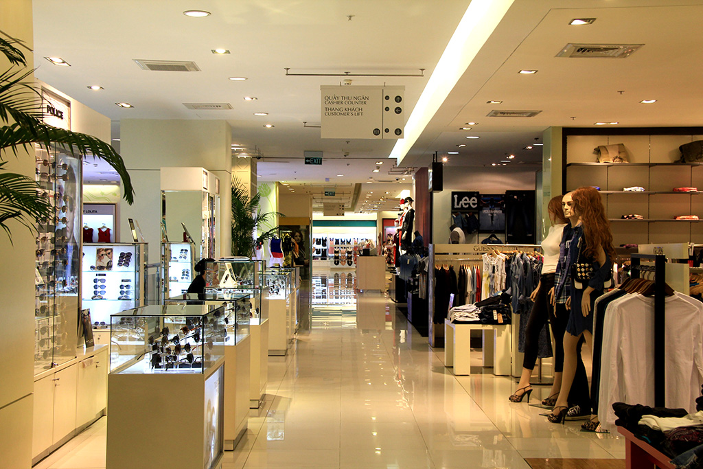Luxury Parkson shopping centres in HCMC deserted