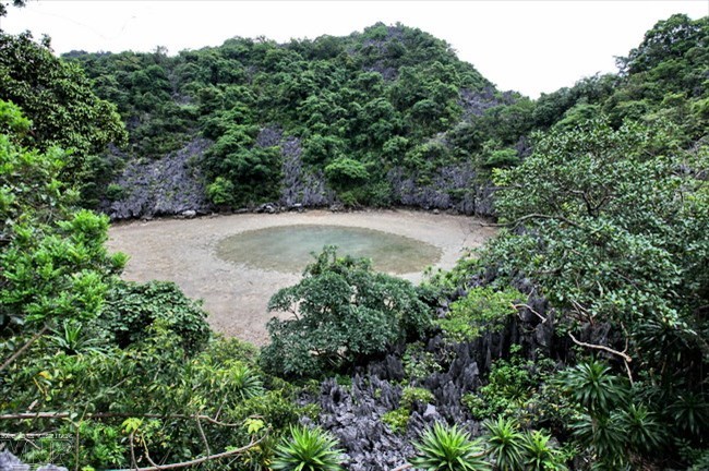 bai tu long bay another heaven in quang ninh province