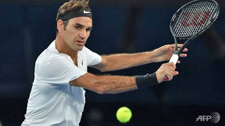 Federer and Djokovic take control in Melbourne