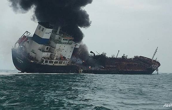 one dead in oil tanker blaze off hong kong