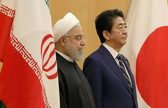 Japan's Abe to visit Middle East amid tensions