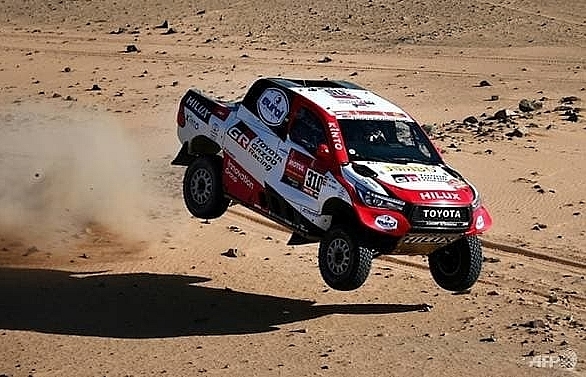 Alonso second on Dakar stage eight