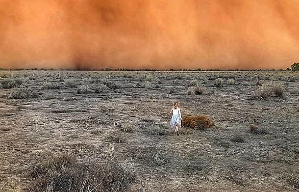 Dust storms and giant hail batter bushfire-weary Australia