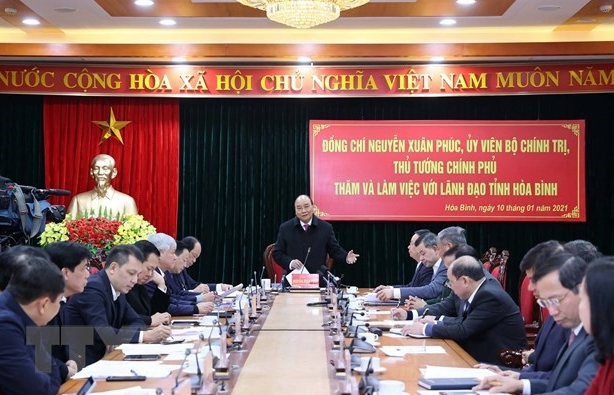 PM urges Hoa Binh province to tap potential for development