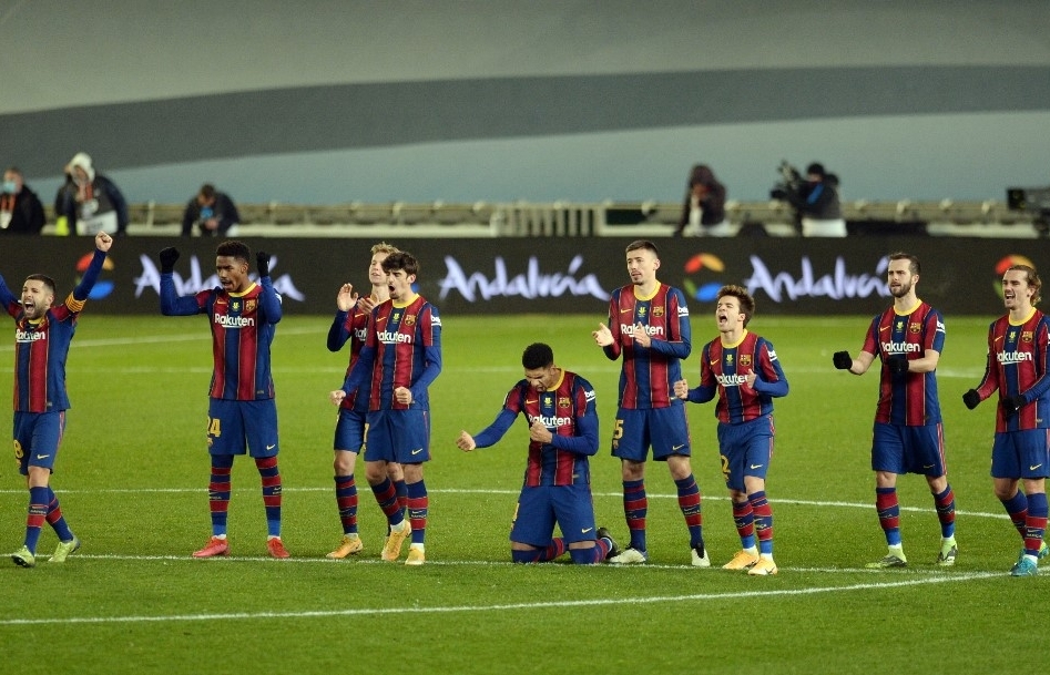 Barca reach Spanish Super Cup final after Ter Stegen penalty heroics