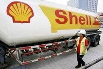 Royal Dutch Shell sees 2010 profits eclipse crisis-hit BP
