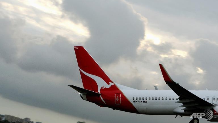 Qantas to axe 5,000 jobs, end Perth-S'pore route