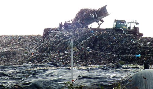 ho chi minh city peoples committee closes phuoc hiep landfill