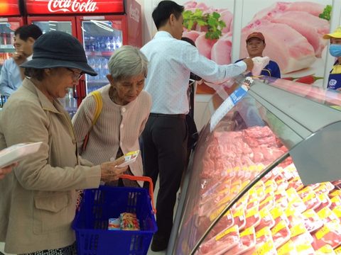 Vietnam convenience stores enjoy boom