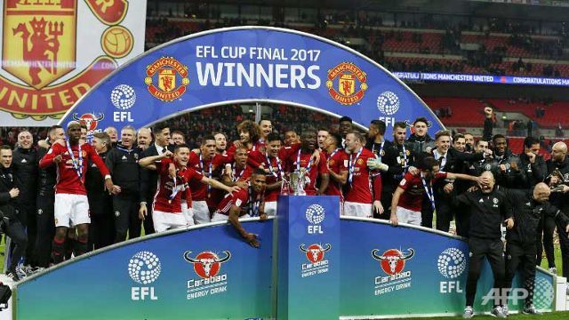 Ibrahimovic's double downs Saints in League Cup final