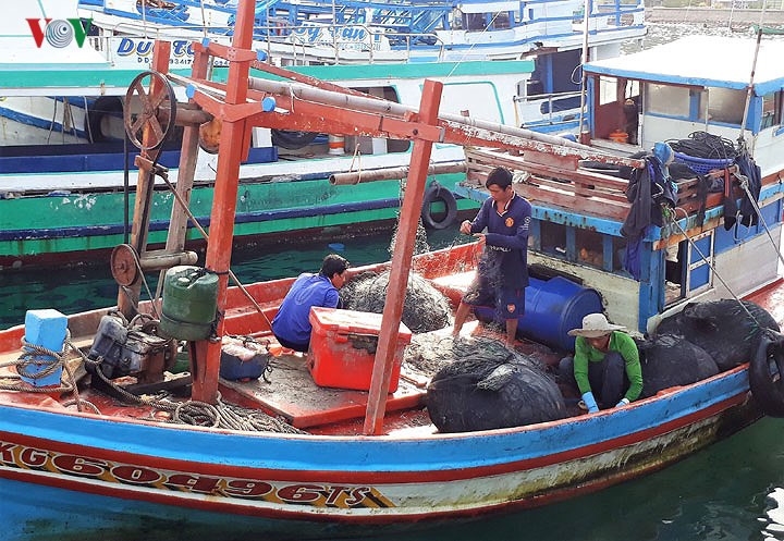 nam du a vibrant port of call in mekong delta region